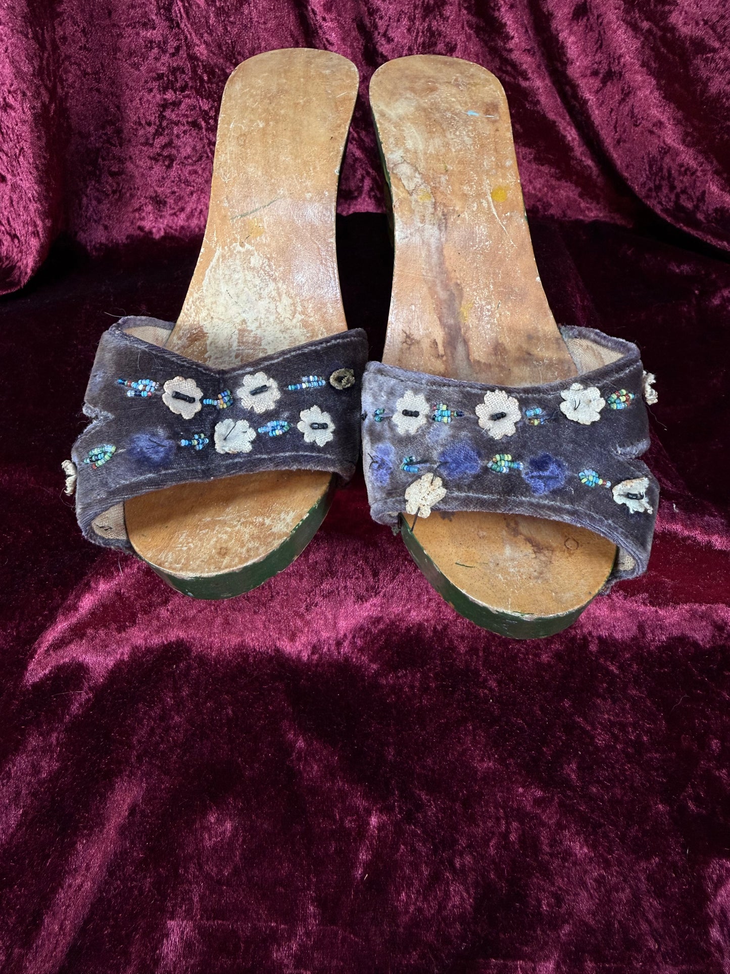 Vintage Shoes - 1940s Souvenir "Bakya" Sandal Wedges - Hand Carved - Size 7