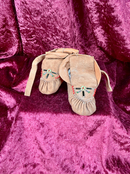 Vintage Leather Moccasins – Beaded Infant Shoes Native American Style