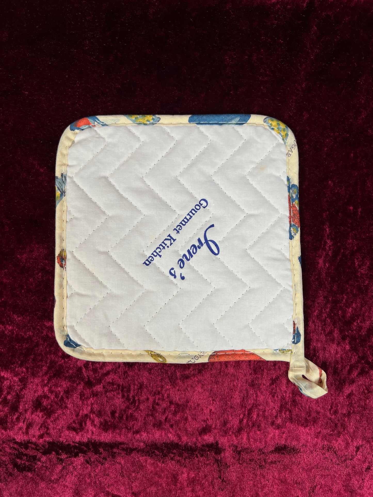 Vintage Cotton Pot Holder Set - Mid Century Blueberry Breakfast Print in Cream
