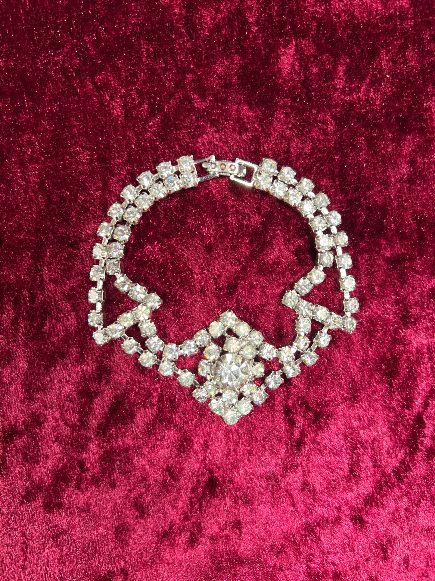 Vintage Jewelry - Tennis Bracelet - Round Cut Clear Rhinestones - Flower Center - 6.75"
