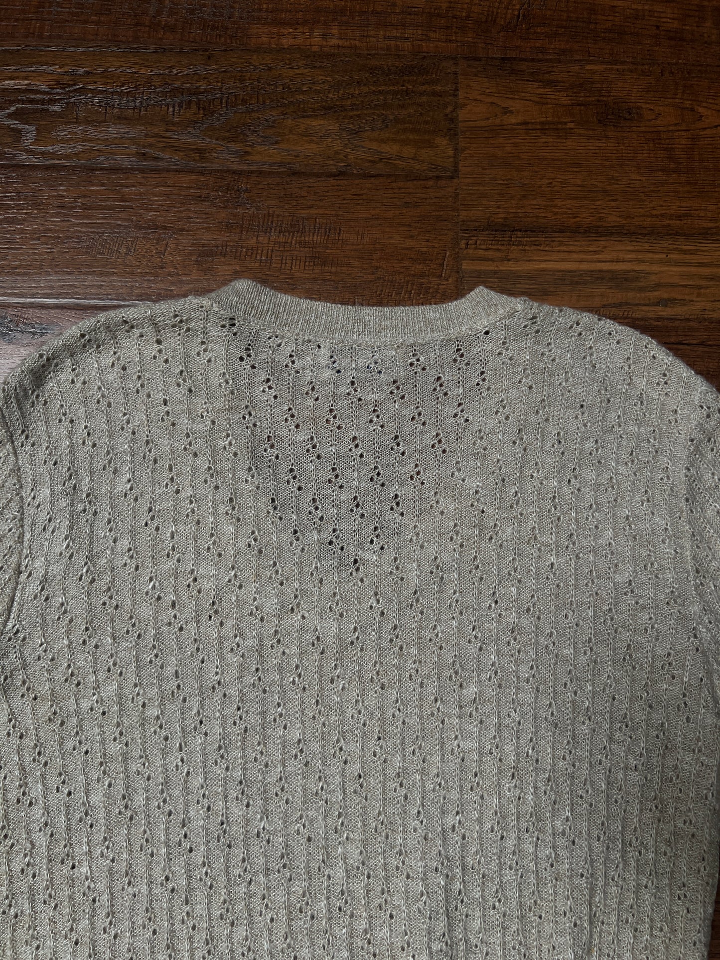 Vintage Penrose Lightweight Knit Sweater – Beige V-Neck Pullover – Medium