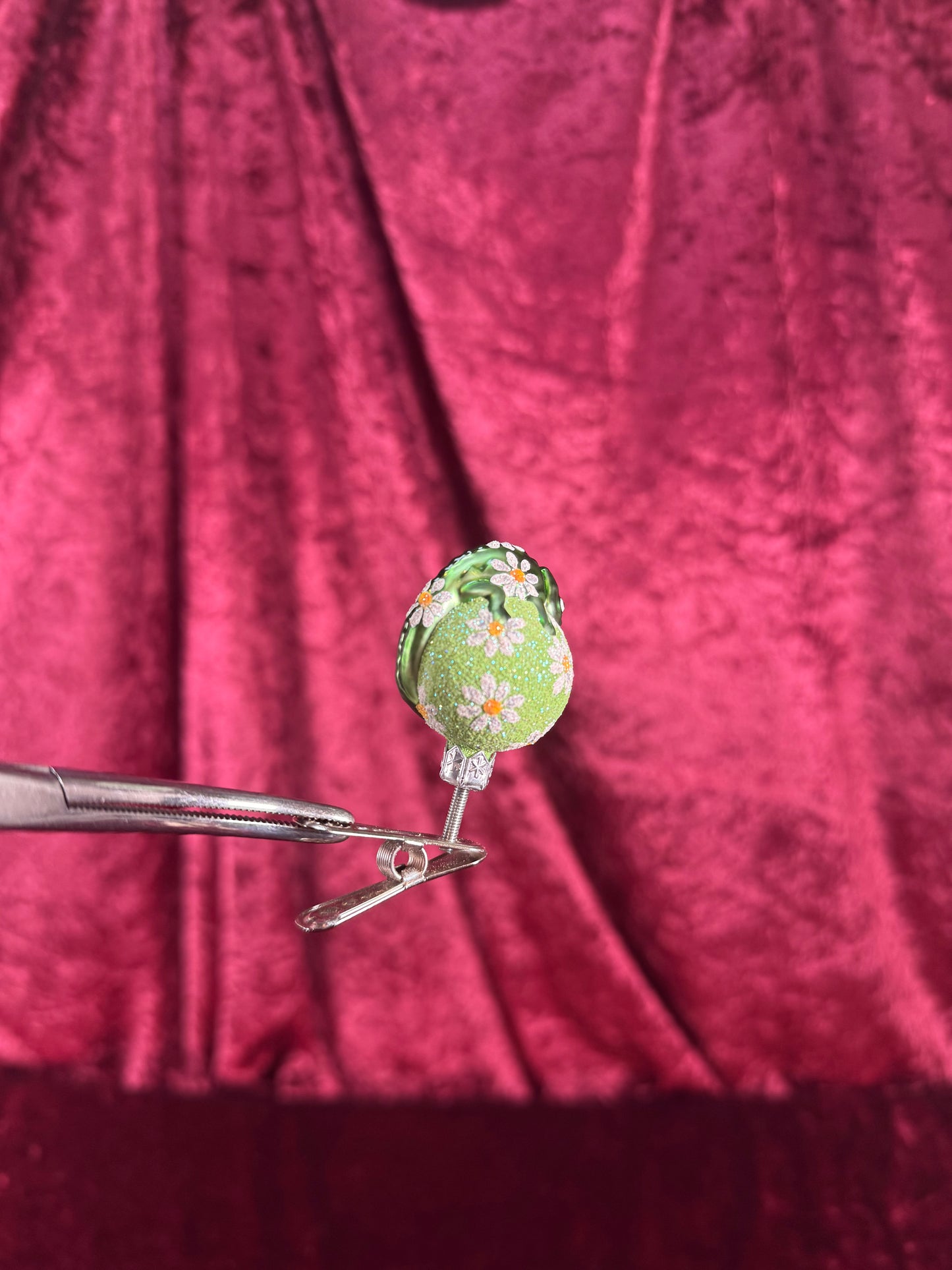 Vintage Christmas - Handblown Glass Clip On Ornament - Green Chameleon and Daisies - Patricia Breen - Poland