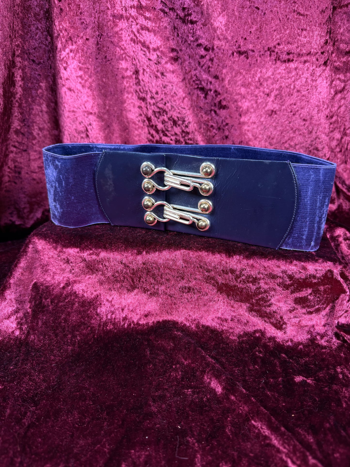Vintage Accessories - Wide Band Stretch Waist Belt - Royal Purple with Front Hook Closure - Small / Medium