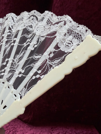 Vintage Ivory Lace Folding Hand Fan – Floral Lace + Tassel Detail