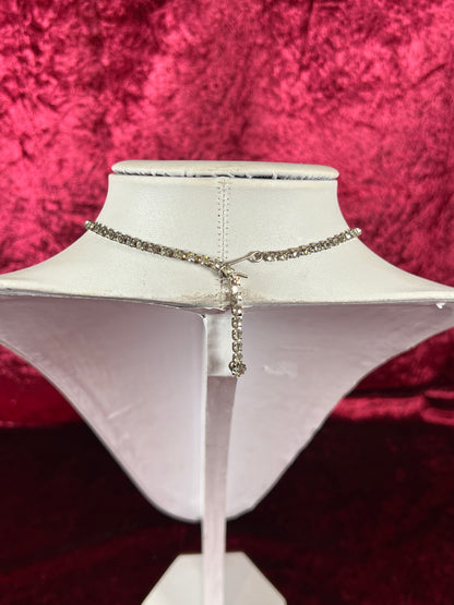 Vintage Jewelry - Collar / Choker Necklace - Silver Tone Metal - Ornate Drop Pendant - Clear Rhinestones - 16.5”