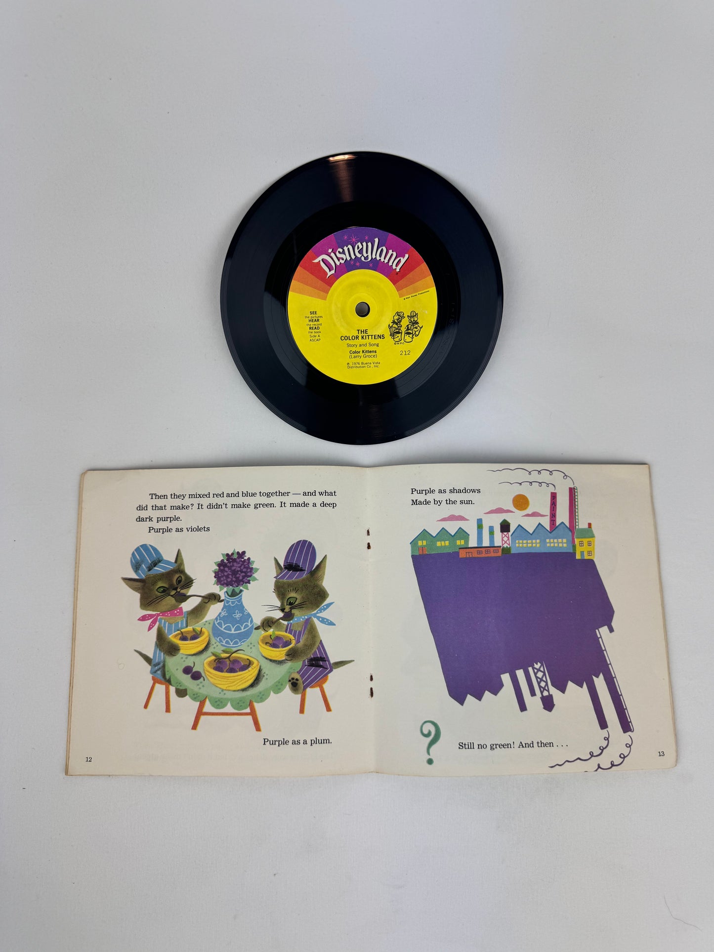 Vintage 7” Vinyl Book & Record - Little Golden Book "The Pussycat Tiger" - 1976