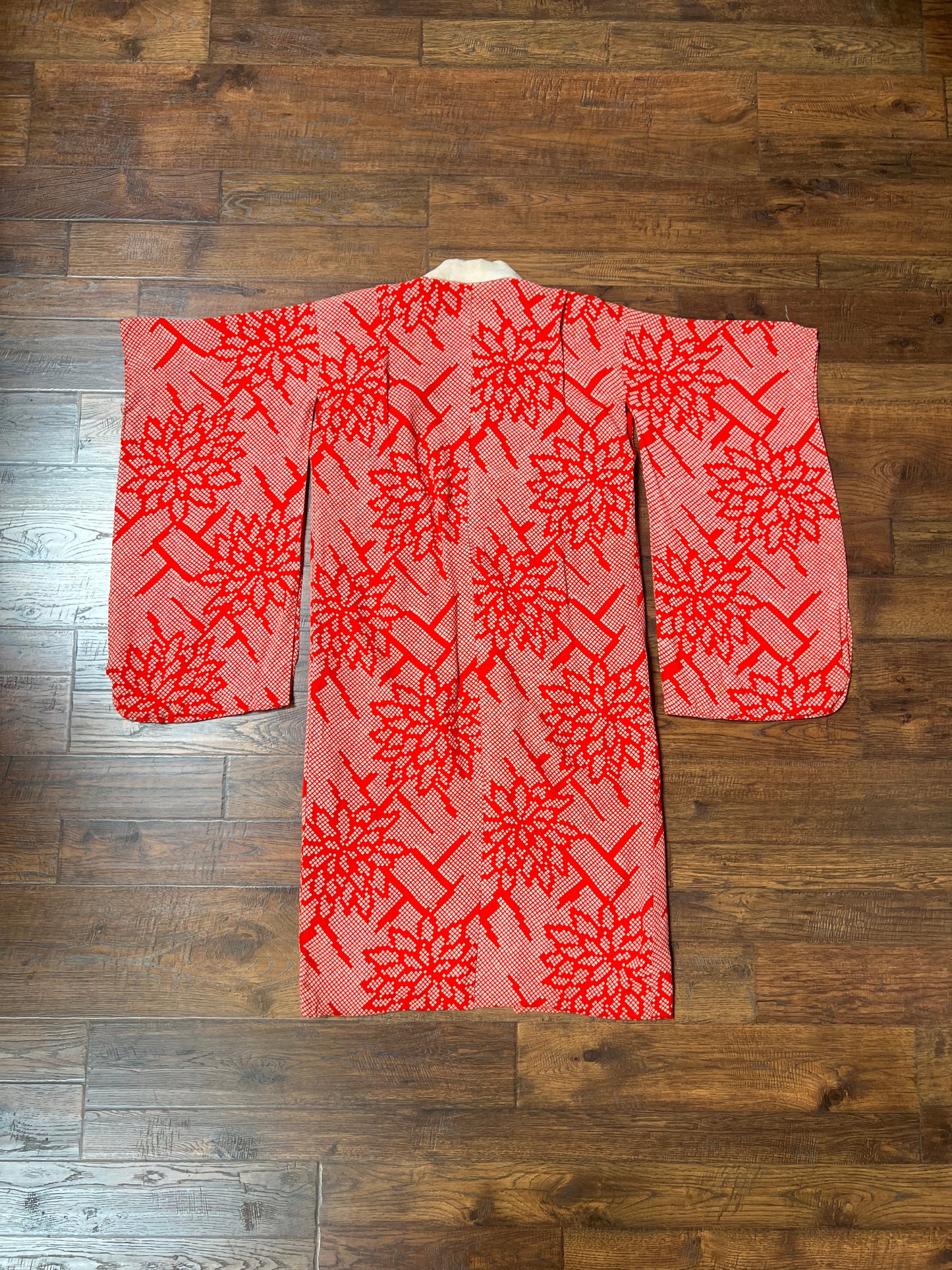 Vintage Clothing - Hand Sewn Kimono Robe - Red Floral Grid - Crepe Silk - OS