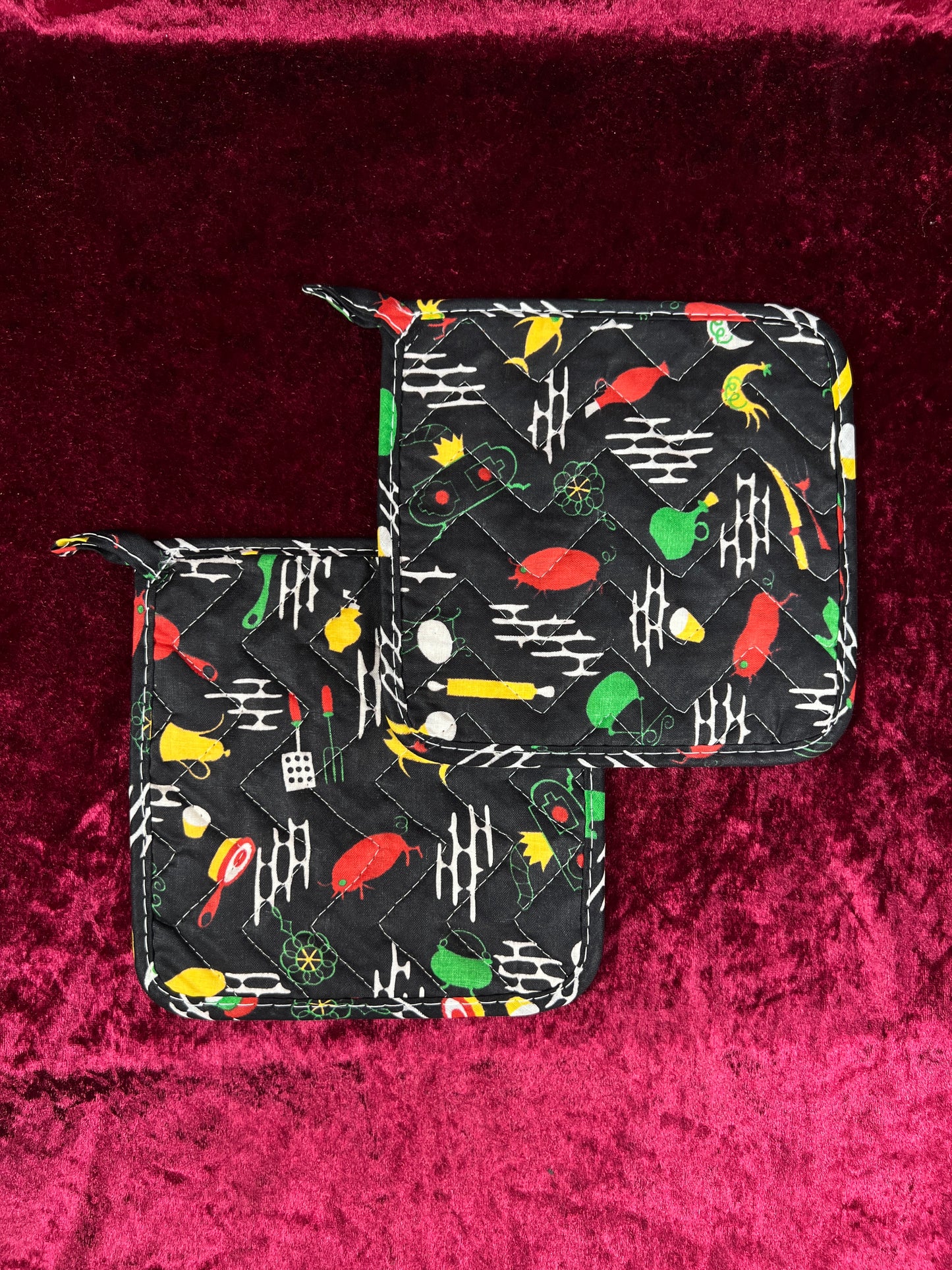 Vintage Cotton Pot Holder Set - Mid Century Barbecue Print in Black
