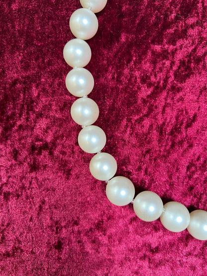 Vintage Jewelry - Beaded Necklace - Jumbo Faux Pearls - 24.5"