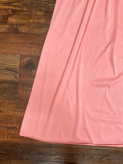 Vintage Clothing - Sleeveless Shift Nightgown - Keyhole Cutout with Rosette Button - Peach Pink - Medium