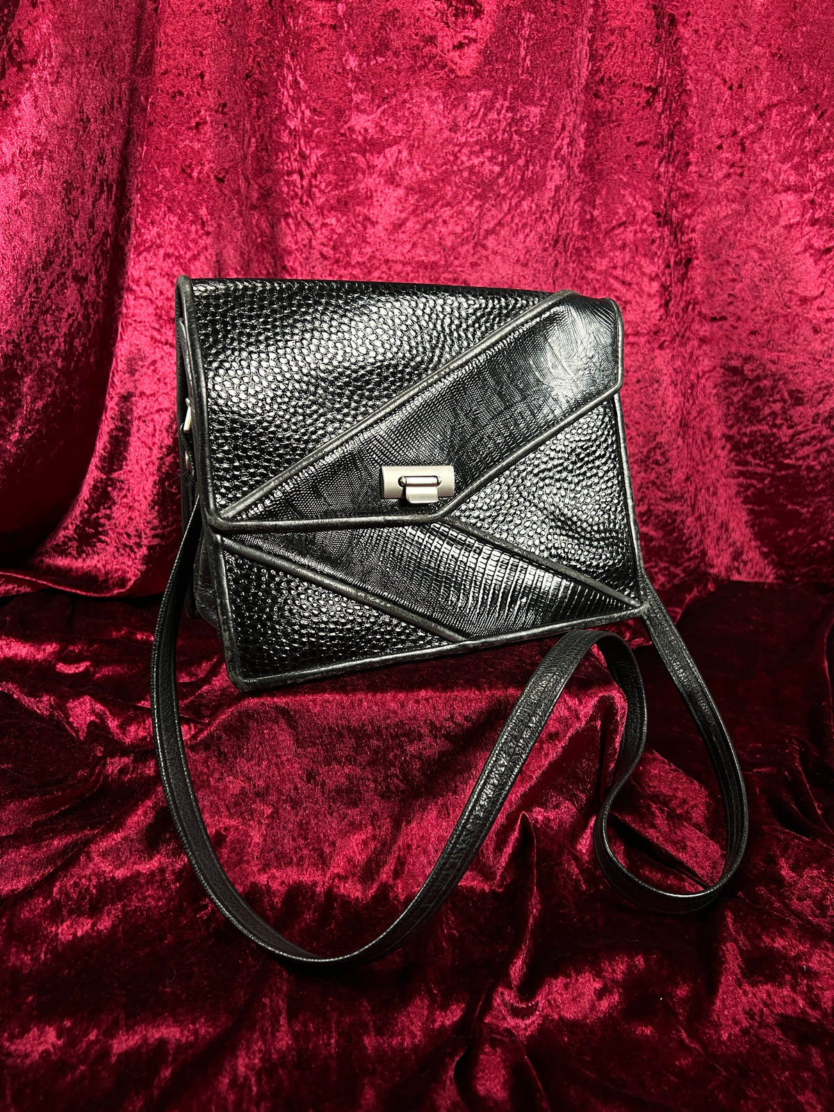 Vintage Y2K Black Leather Shoulder Bag - Reptile Embossed Patchwork Purse