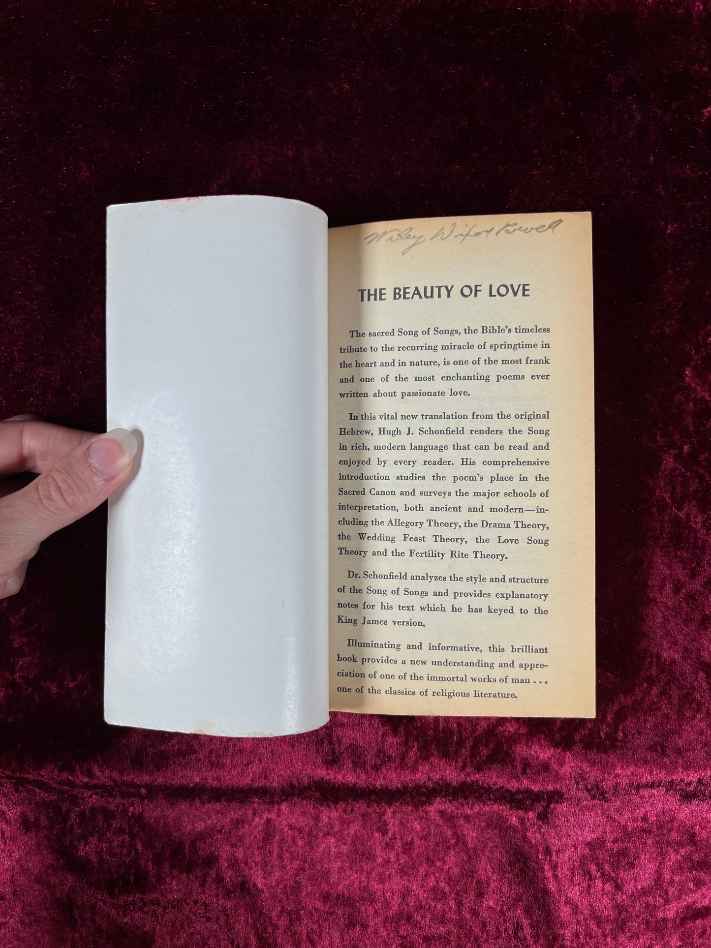 Vintage Paperback Book – The Song Of Songs Hugh J. Schonfield 1959 Mentor Books