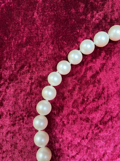 Vintage Jewelry - Beaded Necklace - Jumbo Faux Pearls - 24.5"