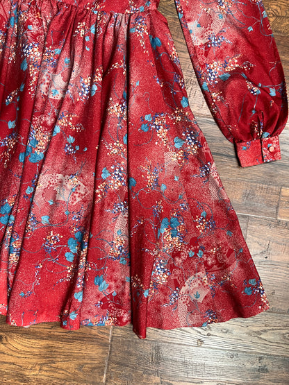 Vintage Clothing - Long Sleeve Fit and Flare Shirt Dress - Mid Century Floral Pattern on Red - Medium