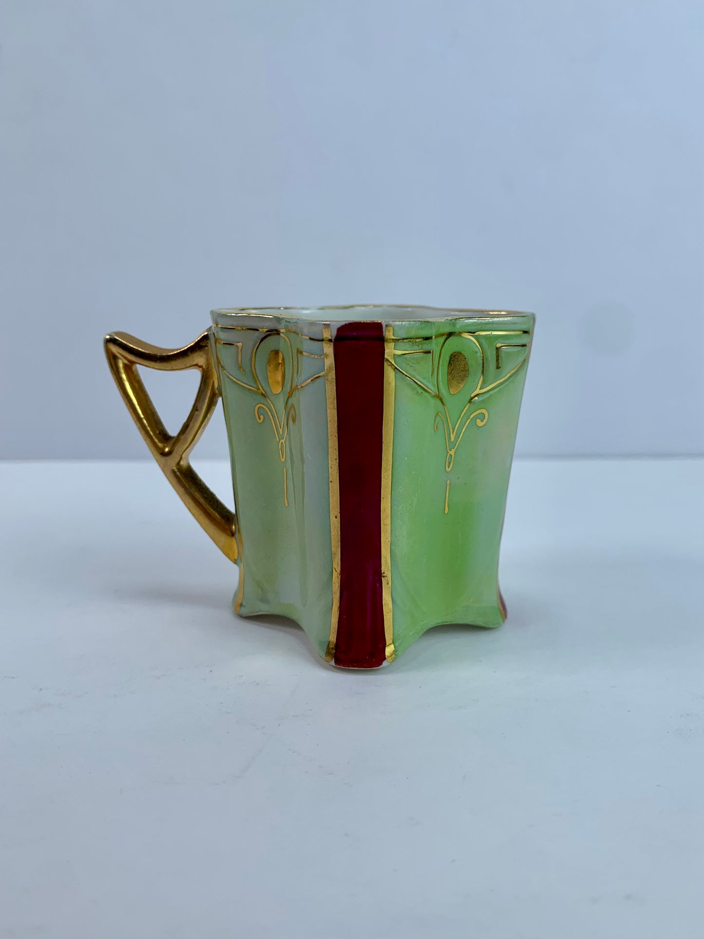 Vintage Kitchen - Demitasse Espresso Cup - Maroon & Green - 2"