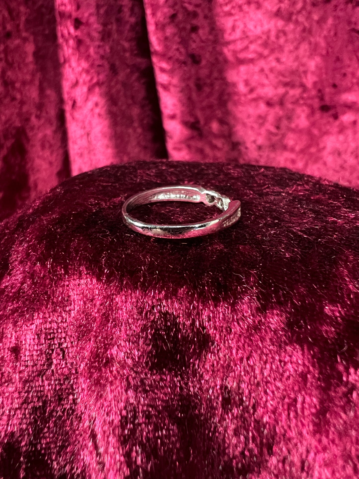 Vintage Sterling Silver LOVE Ring - Heart and Arrow Simple Band - Size 5.25