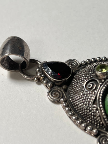 Vintage Jewelry - 925 Sterling Silver Pendant - Carved Moon Face Goddess
