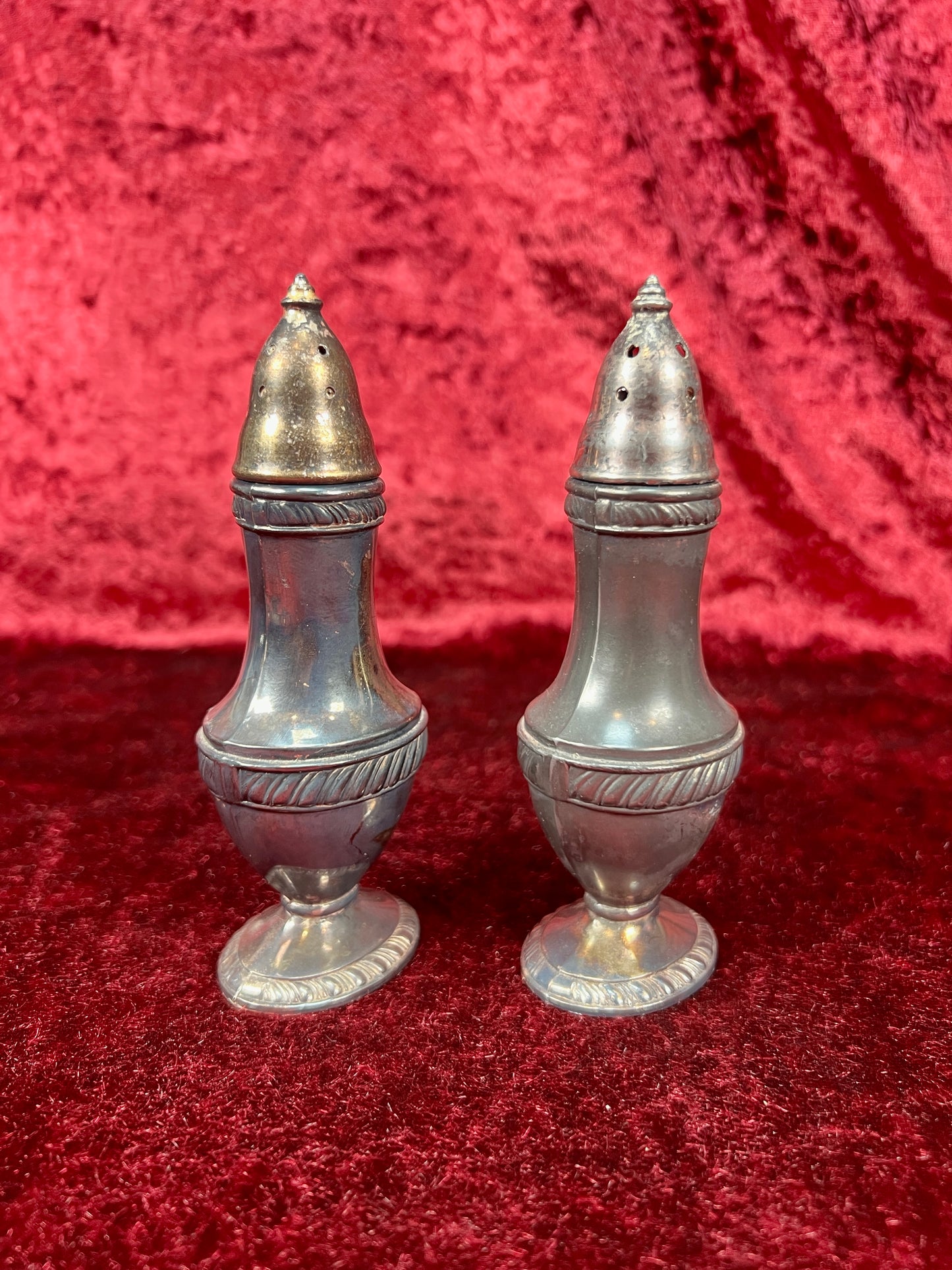 Vintage Silverplate Salt & Pepper Shakers – Rope Trim Pedestal Pair - Poole Silver Co. - 547