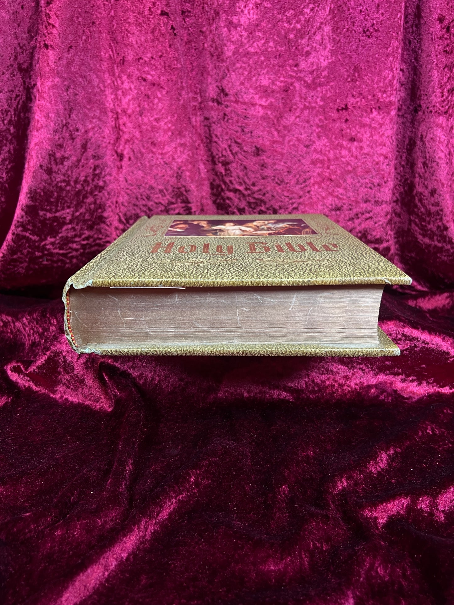 Vintage New American Holy Bible - 1974-1975 Catholic Illustrated Hardcover