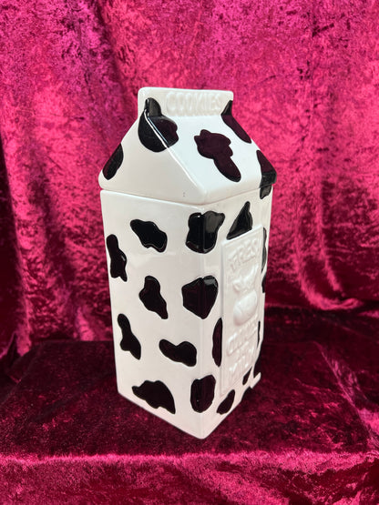 Vintage Ceramic Cookie Jar – Cow Print Milk Carton Design
