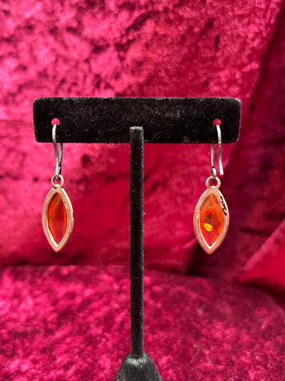 Vintage Jewelry - Dangle / Drop Earrings - 925 Silver - Cat's Eye Shaped Amber Stone