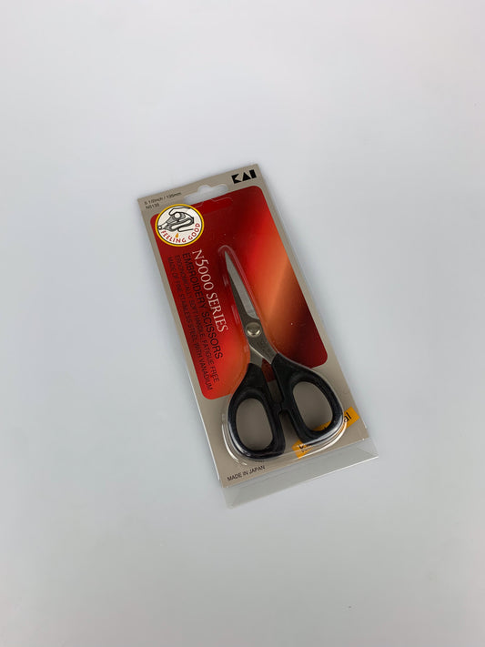 KAI N5000 Series 5 1/2" Embroidery Scissors - Model N5135 - Made In Japan