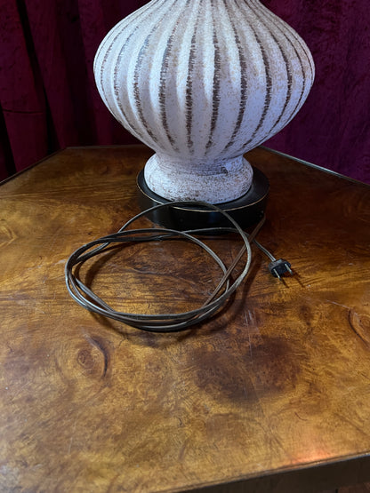 Vintage Ceramic Table Lamp - Pink Ribbed Urn Base Mid Century Modern