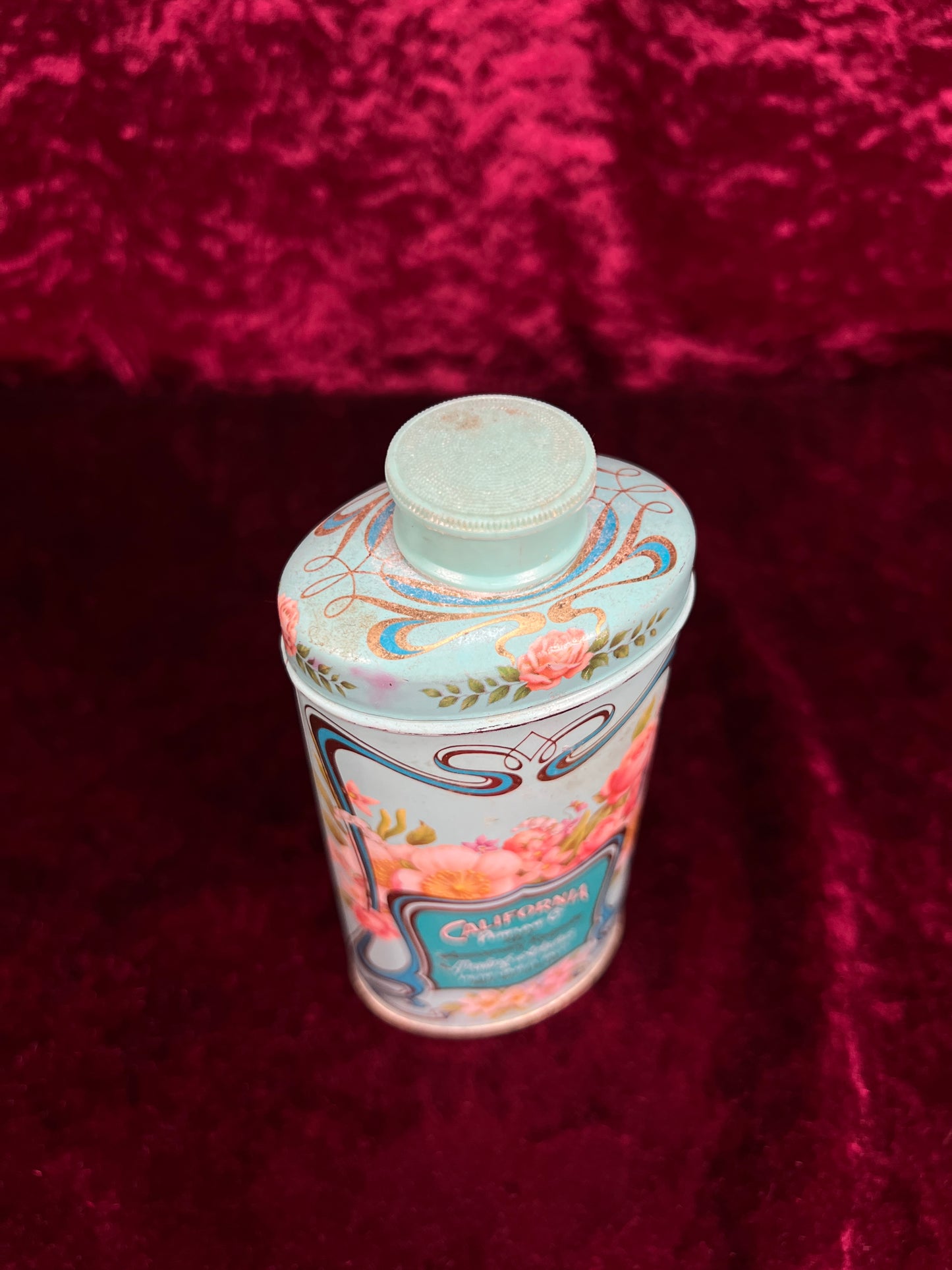 Vintage 1977 Avon Metal Talc Tin – California Perfume Co. Trailing Arbutus Floral Keepsake