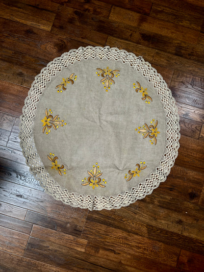 Vintage Circular Linen Table Cover - Harvest Yellow Embroidered Florals Crochet Lace Trim