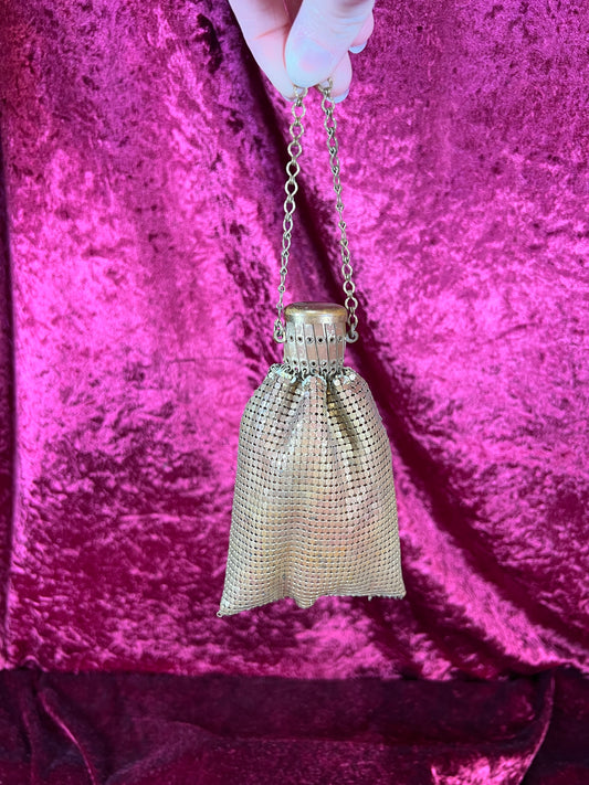 Vintage Metal Mesh Beggar's Purse –  Expandable Top - Whiting & Davis