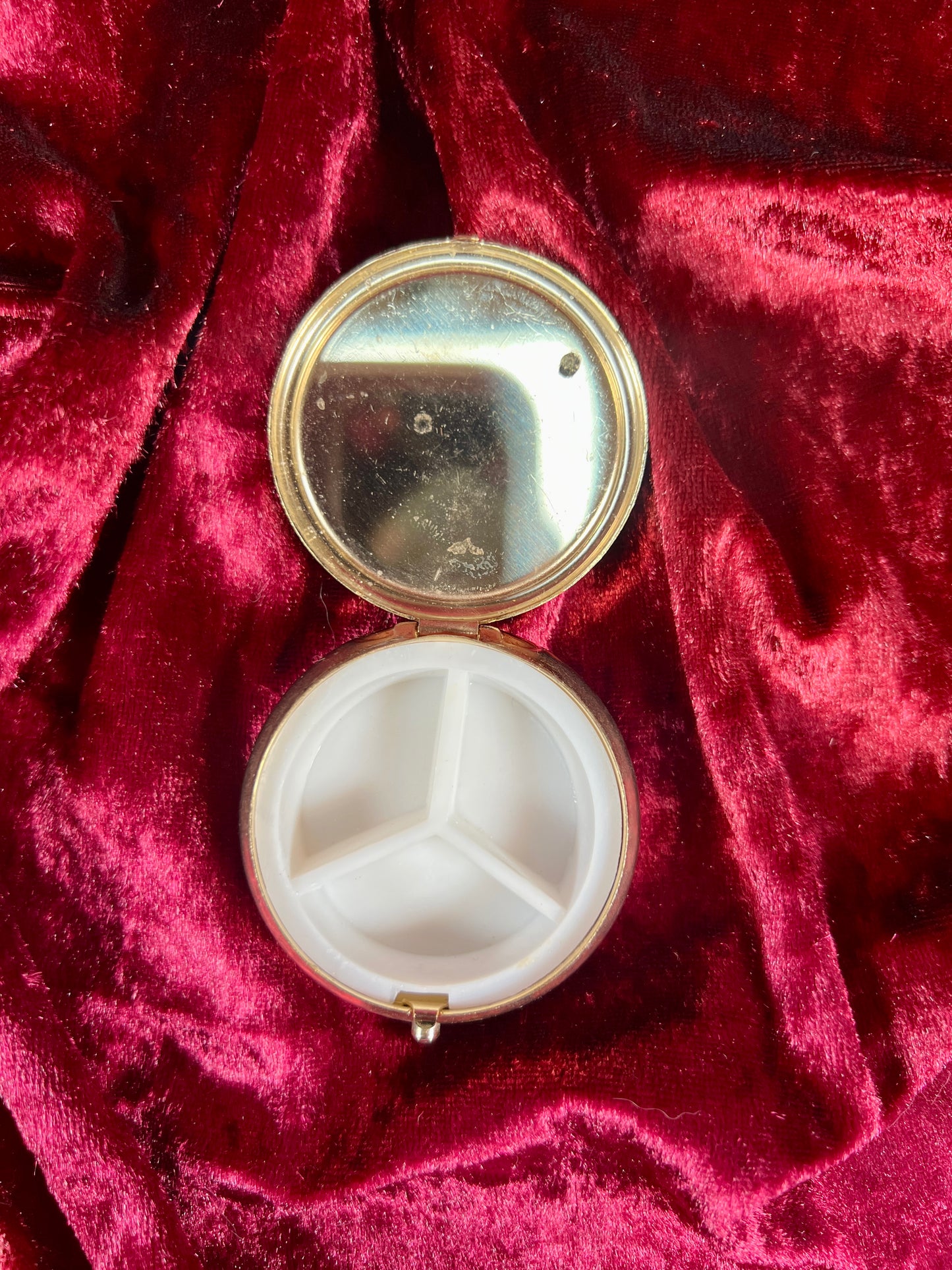 Vintage Vanity - 3-Compartment Pill Box - Gold Tone - Enamel Lid - Lady Bug