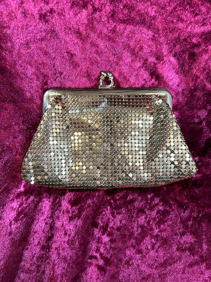 Vintage Accessory - Coin Purse - Gold Metal Mesh - Kiss Lock Closure - Whiting & Davis Co.