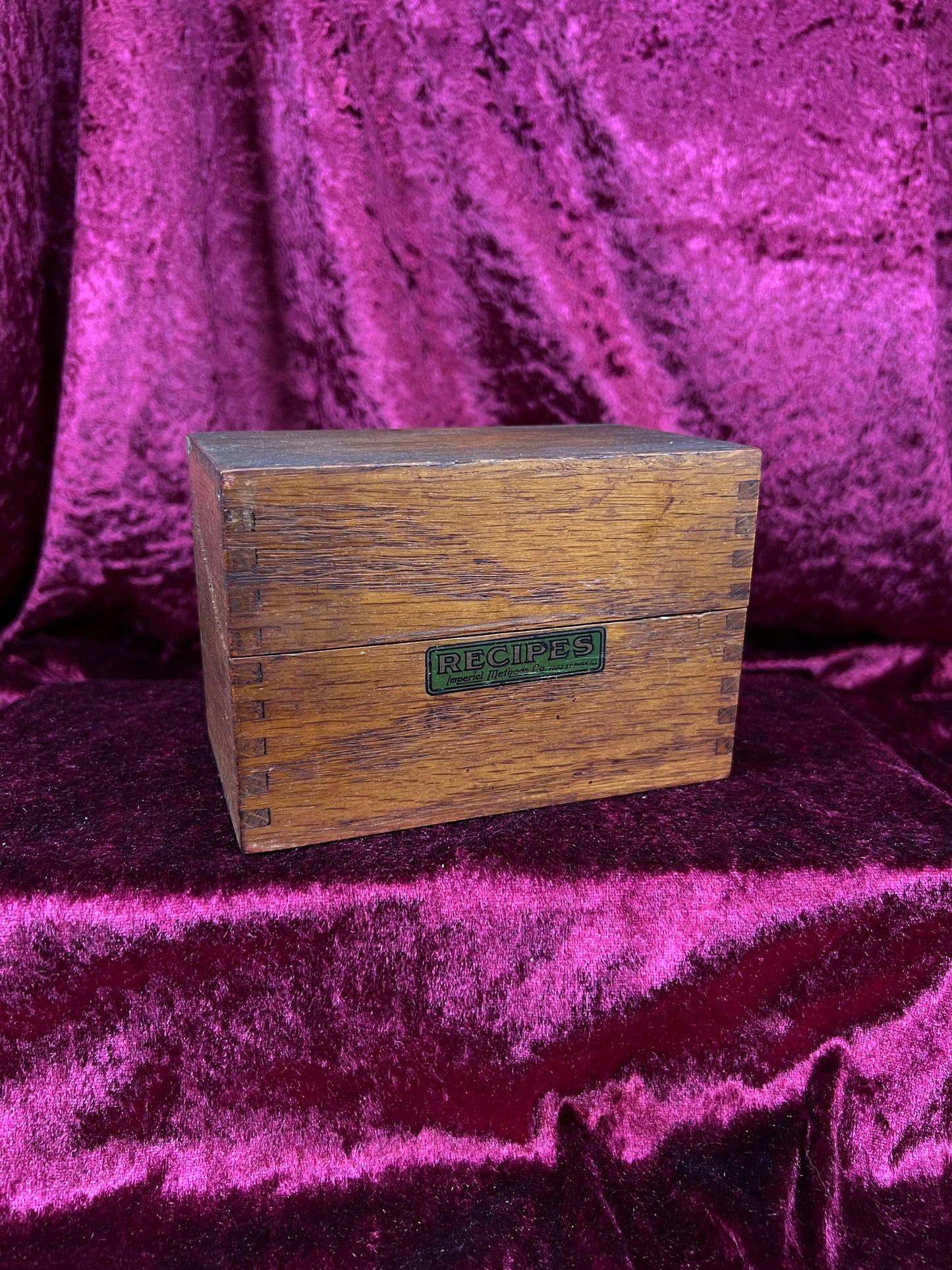 Vintage Oak Recipe Box - Dovetail Wood Kitchen Card Storage