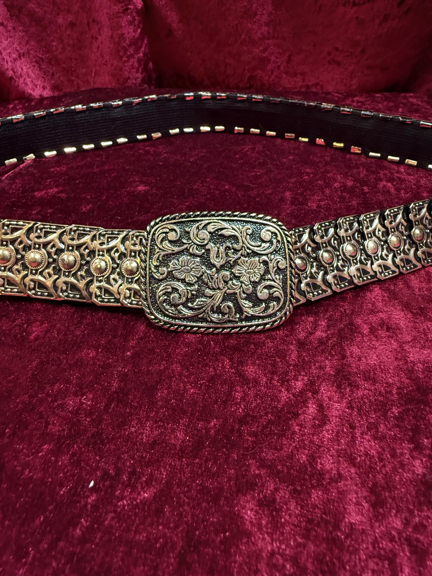 Vintage Accessories - y2k Bijoux Terner Stretchy Linked Metal Belt - Gold with Floral Filigree