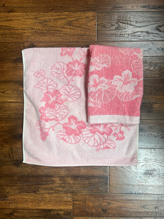 Vintage Linens - Terry Cloth Hand Towel Set - Vining Morning Glory Flowers - Baby Pink - 100% Cotton