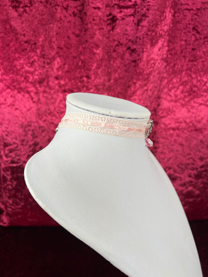 Vintage Jewelry - Y2K Choker Necklace - Pink Lace - Silver Flower