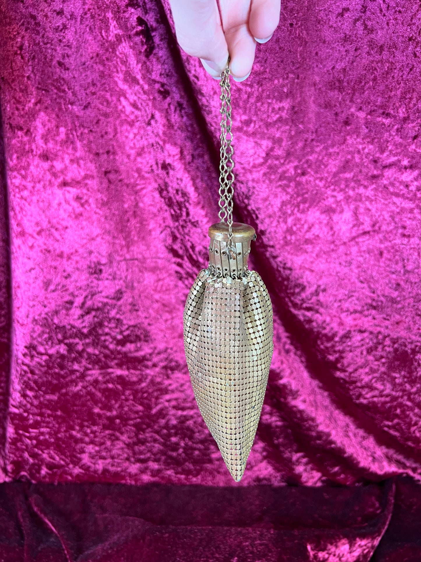 Vintage Metal Mesh Beggar's Purse –  Expandable Top - Whiting & Davis