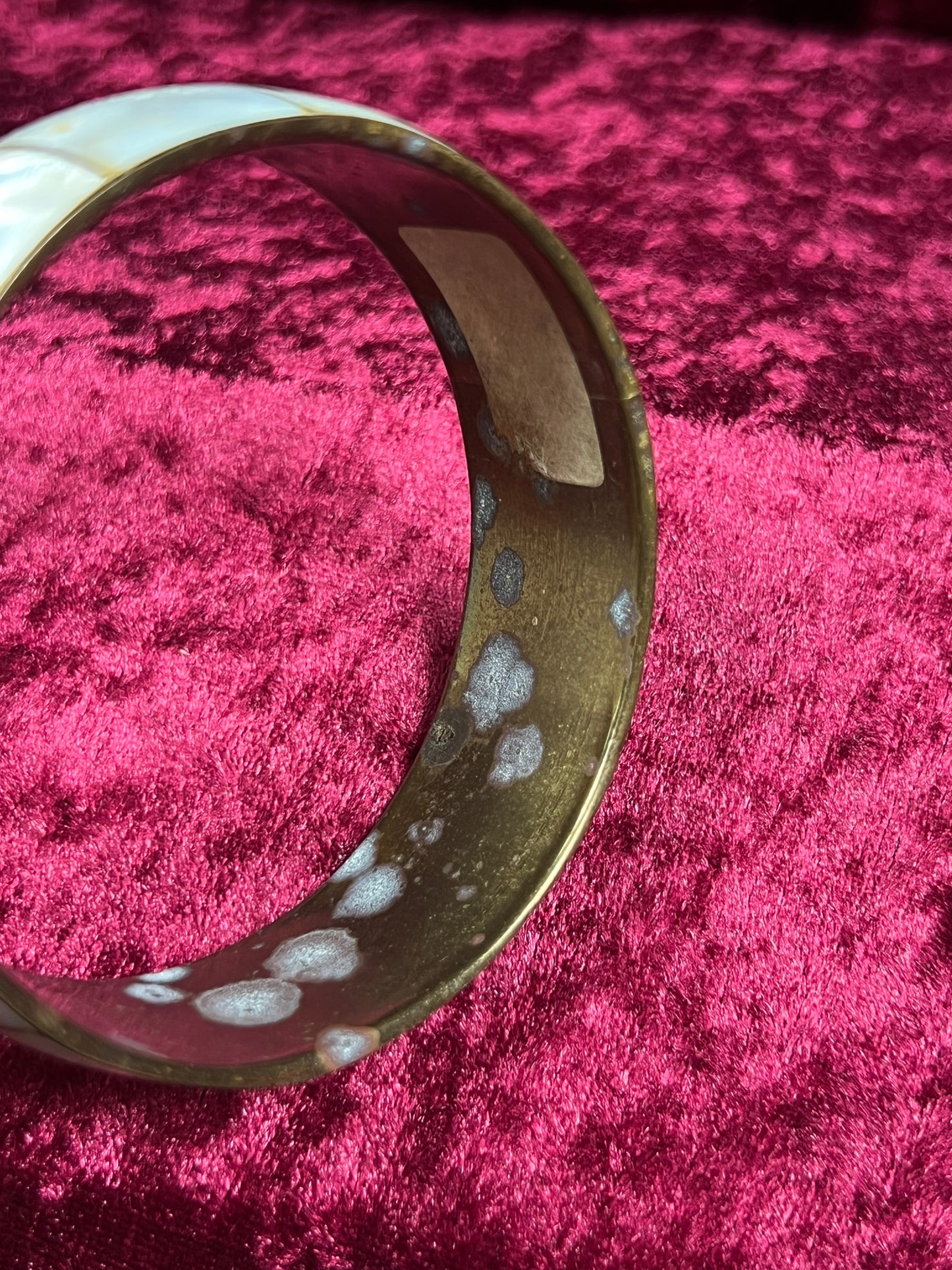 Vintage Jewelry - Chunky Bangle Bracelet - Brass and Mother Of Pearl - Made In India