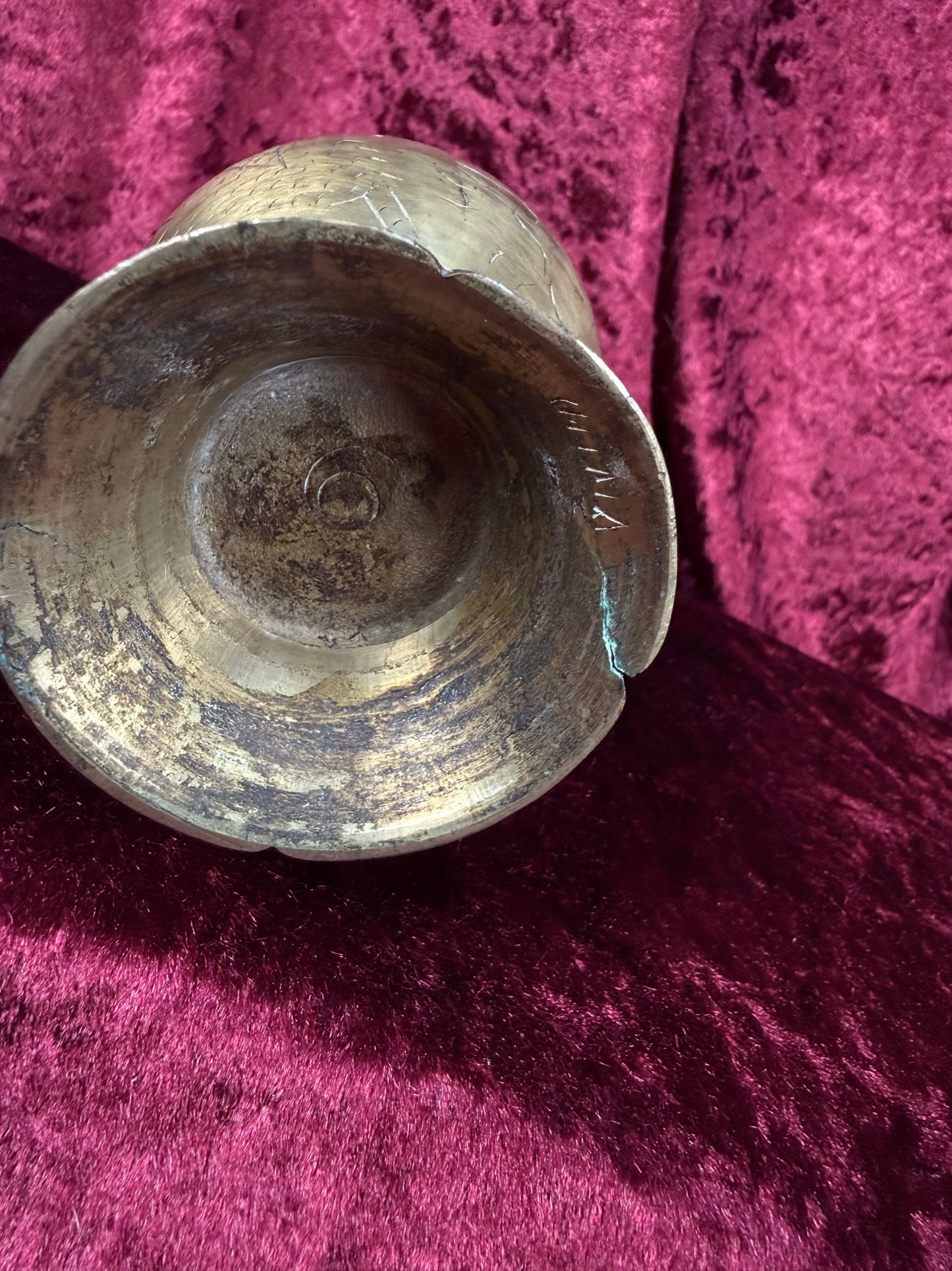 Vintage Brass Vase – Scalloped Rim Hand-Hammered Form