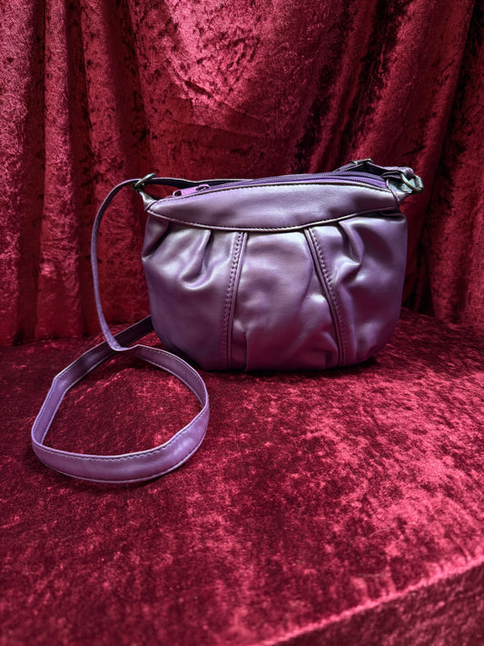 Vintage Accessories - 1980s Purple Faux Leather Shell Shaped Shoulder Bag