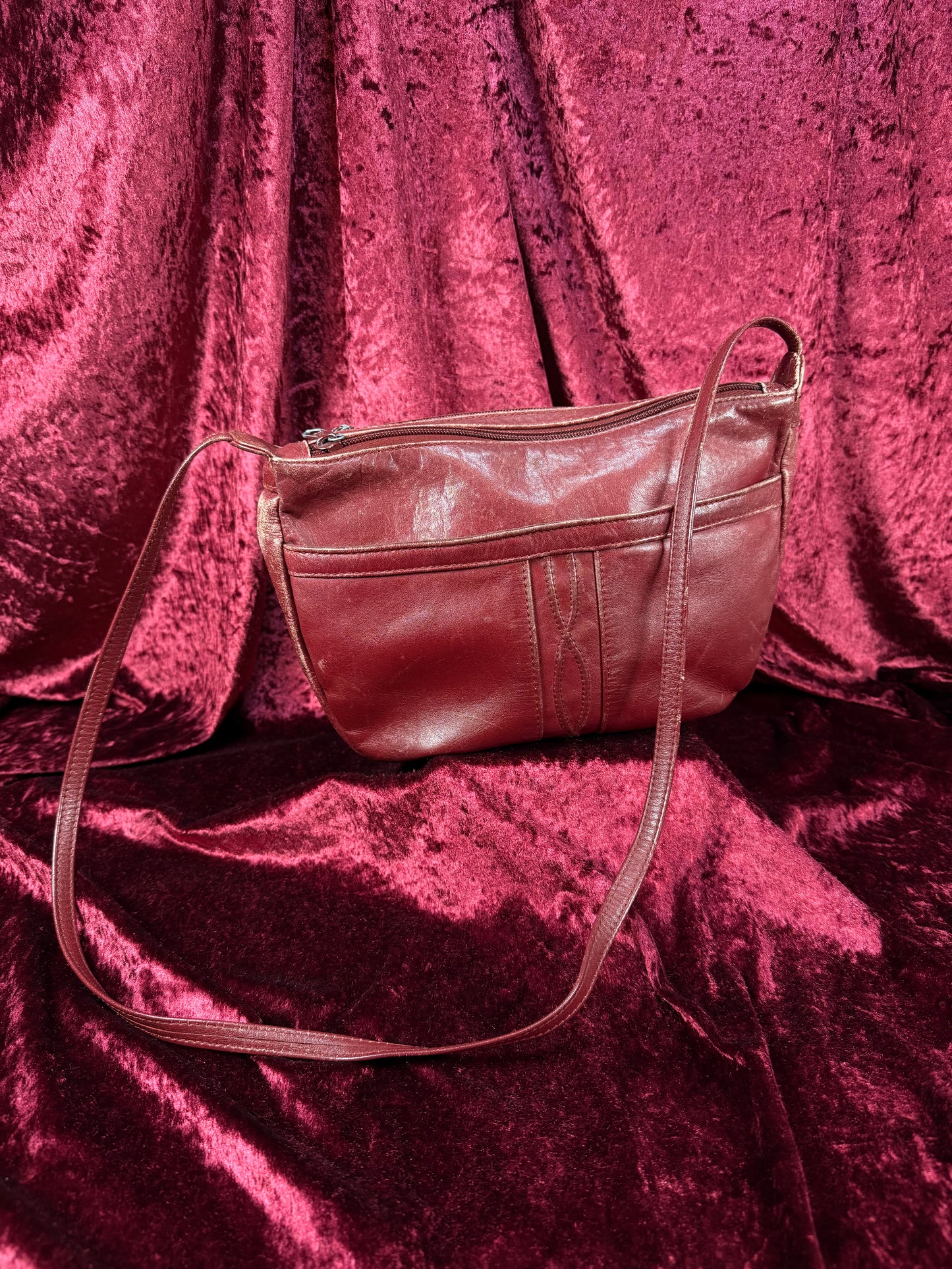 Vintage Accessories - Genuine Leather Crossbody Purse / Shoulder Bag - Burgundy - Toni