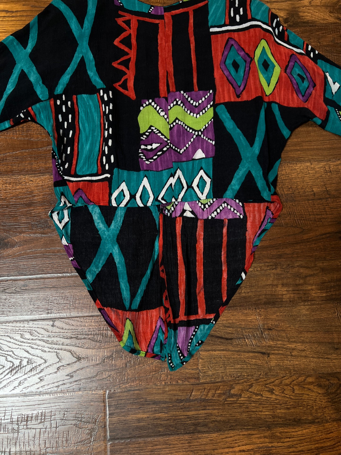 Vintage Petites Essay Sharon Anthony Blouse - Bold Abstract Tie Front Cropped Top - Medium
