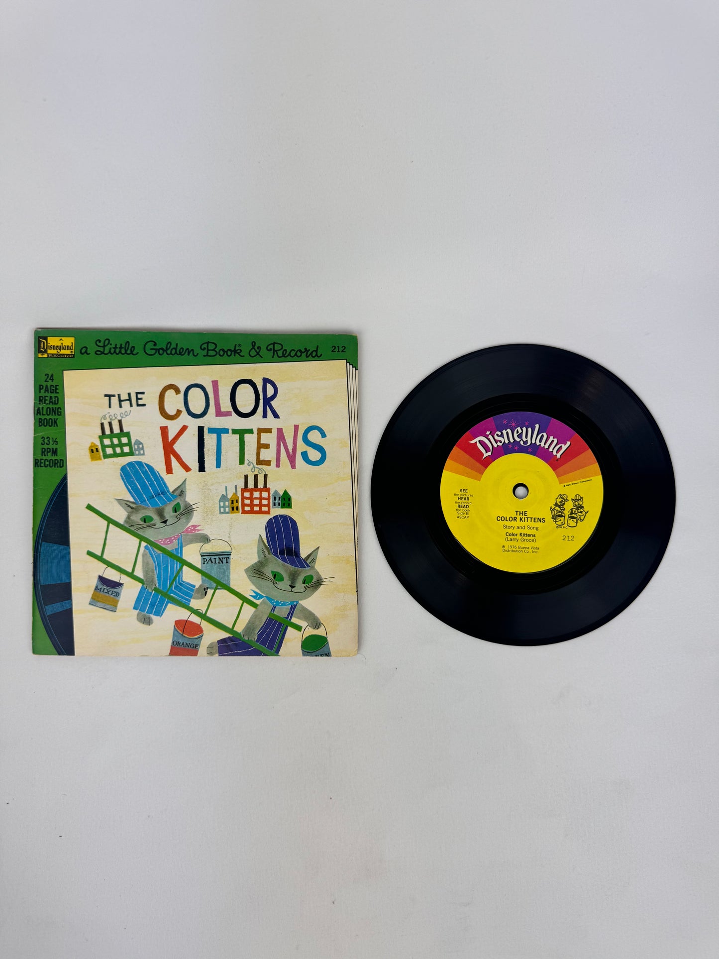 Vintage 7" Vinyl Book & Record - The Color Kittens - 1976