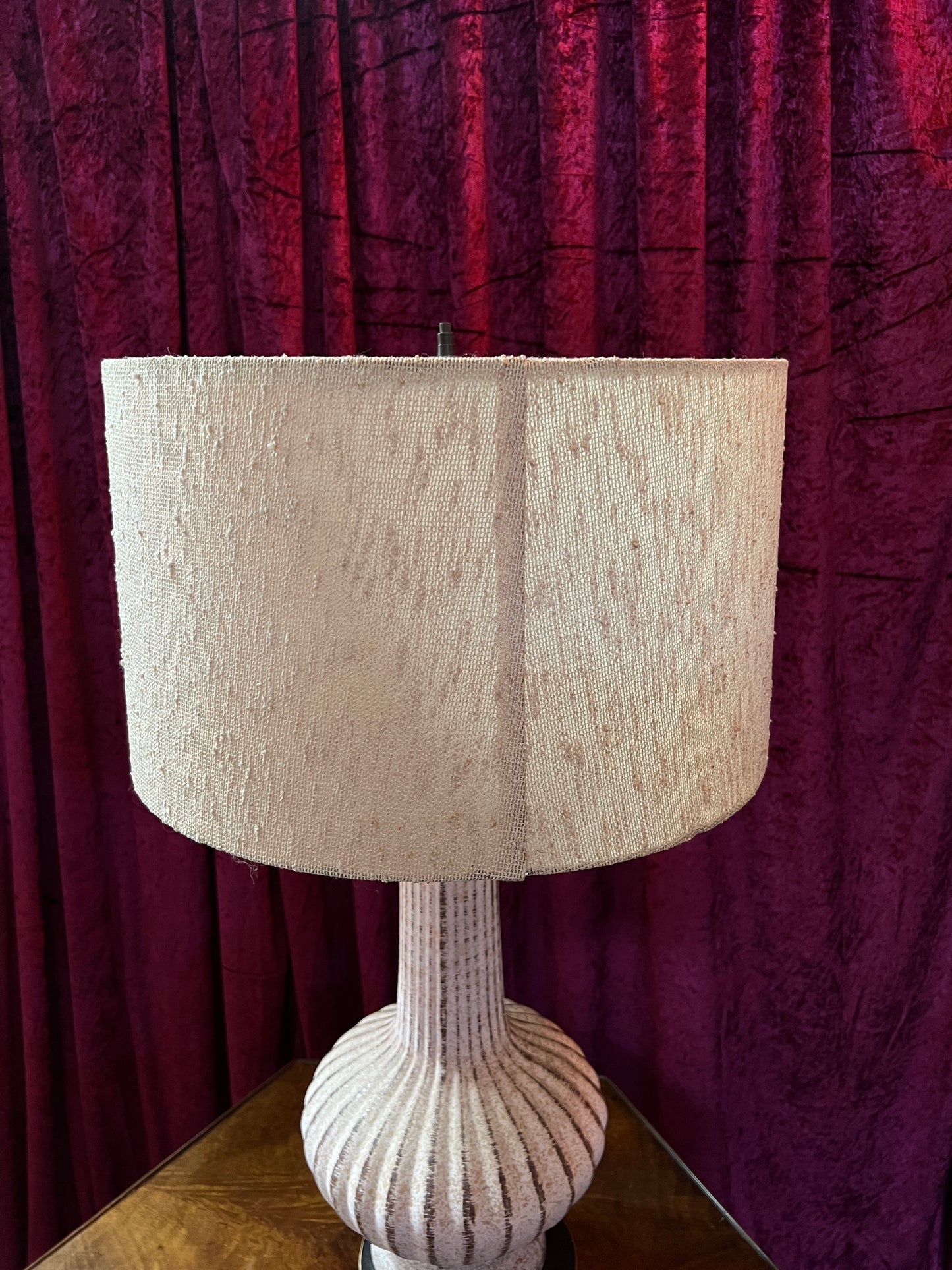 Vintage Ceramic Table Lamp - Pink Ribbed Urn Base Mid Century Modern