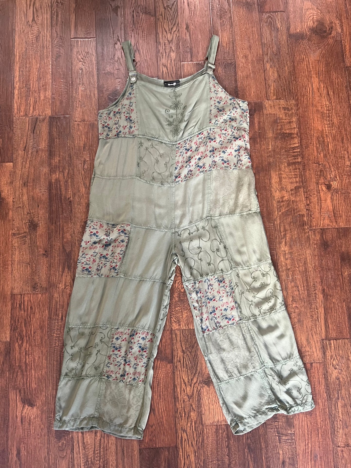 Vintage Clothing - Wide Leg Jumpsuit - Sage Green - Patchwork Florals - Large - The Pyramid Collection
