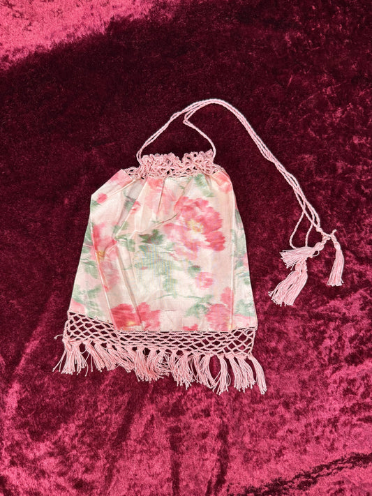 Vintage Floral Fabric Handbag – Crochet Trim Tassel Pouch