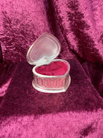 Vintage Silver Tone Heart Shaped Trinket Box – Embossed Floral Jewelry Casket