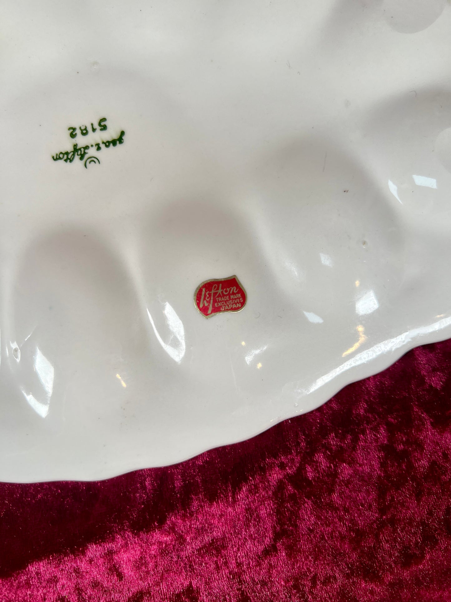 Vintage Kitchen - Ceramic Deviled Egg Serving Platter - 5182 / Yellow Daisies - Geo Z. Lefton