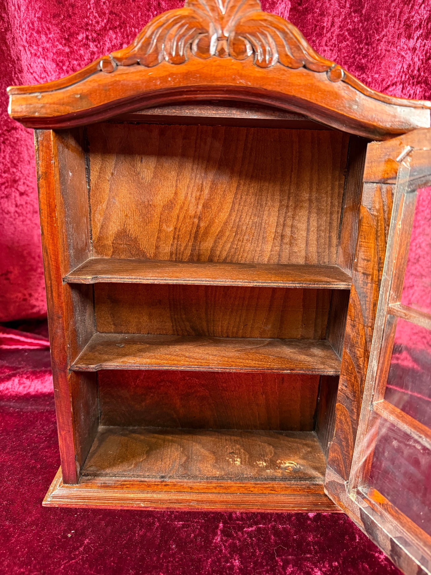Vintage Curio Cabinet - Ornate Wood Wall Mounted Trinket Shelf - 13" Tall