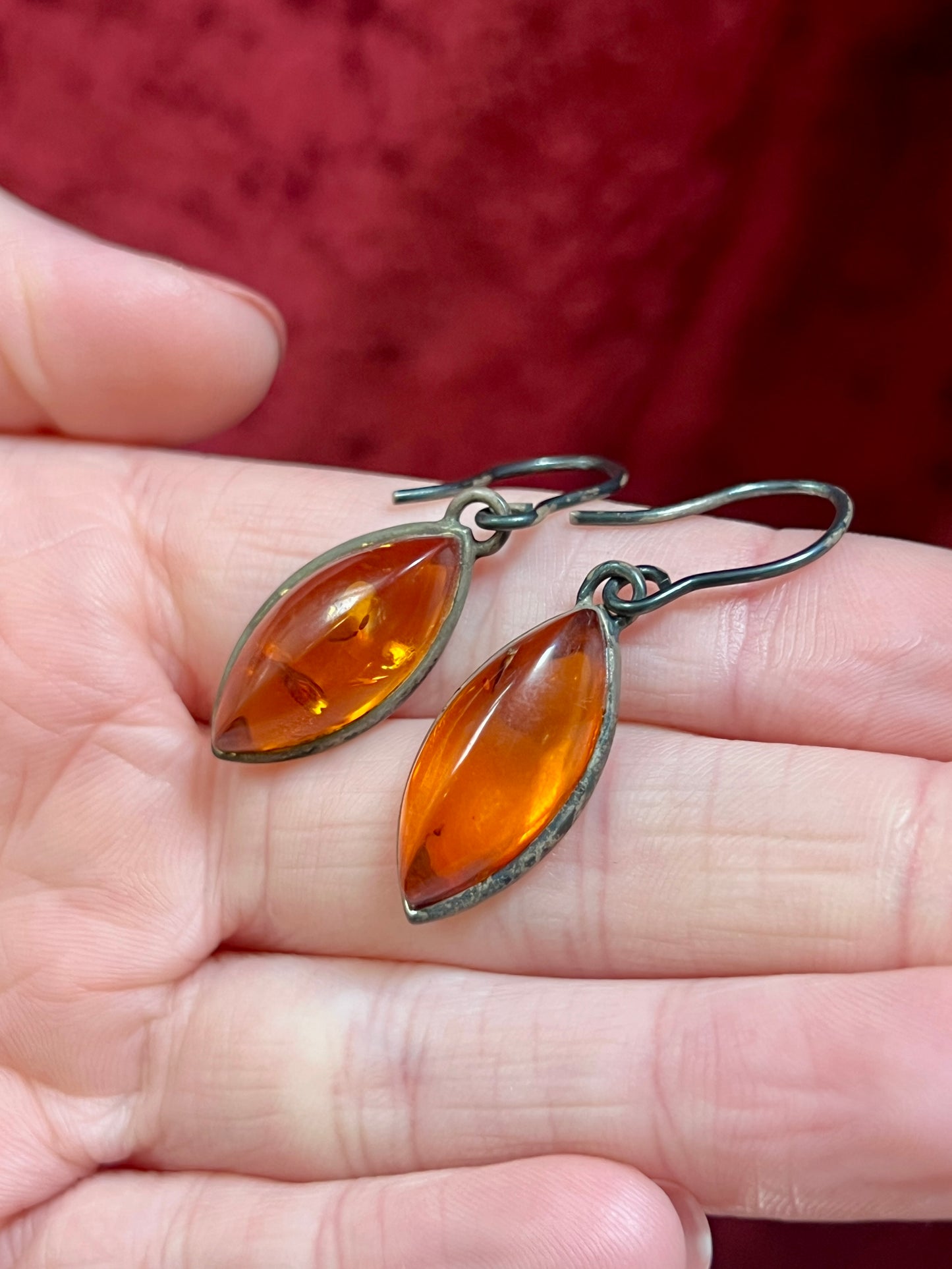 Vintage Jewelry - Dangle / Drop Earrings - 925 Silver - Cat's Eye Shaped Amber Stone